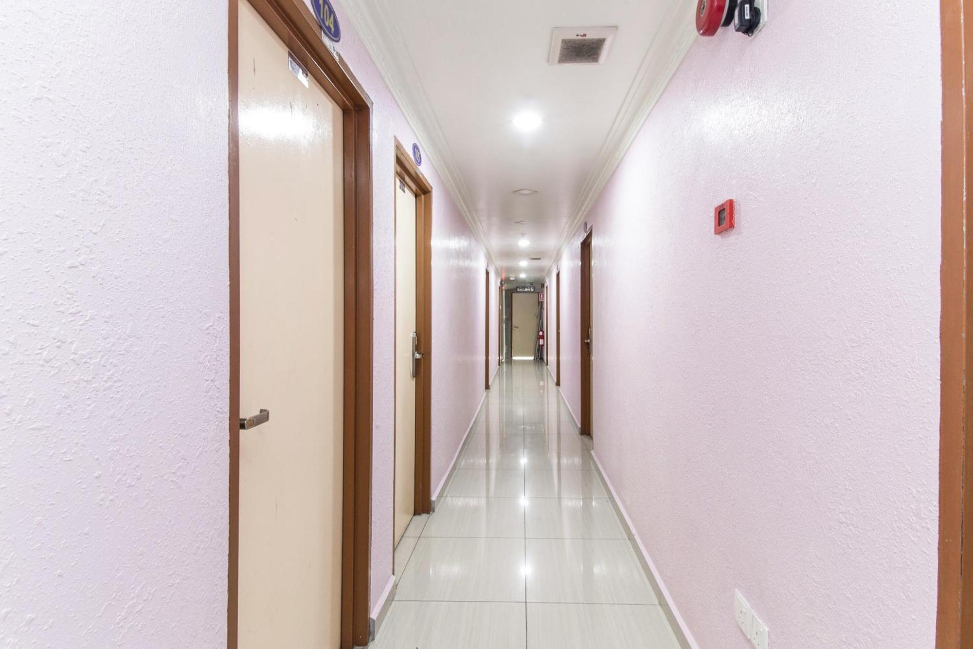 Super Oyo 258 Hotel Smc Alam Avenue Shah Alam Extérieur photo