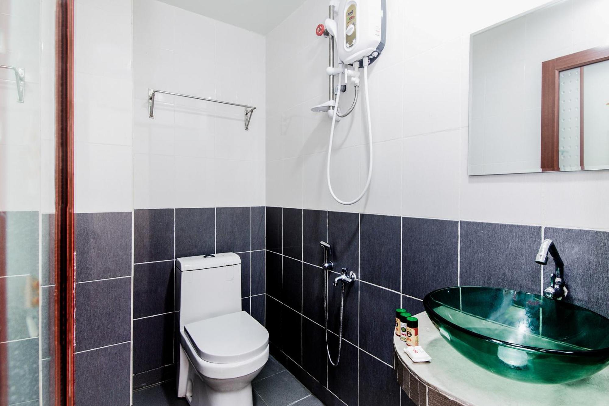 Super Oyo 258 Hotel Smc Alam Avenue Shah Alam Extérieur photo